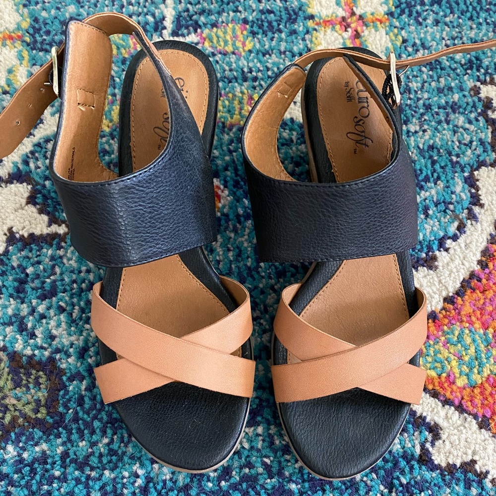 Cute Heeled Sandals!